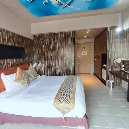 Condo Minium Patong Phuket Exterior photo